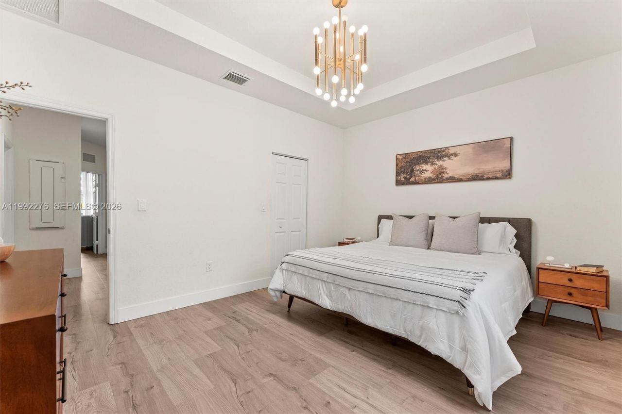 10487 W 34th Ct, Hialeah, FL 33018 Photo