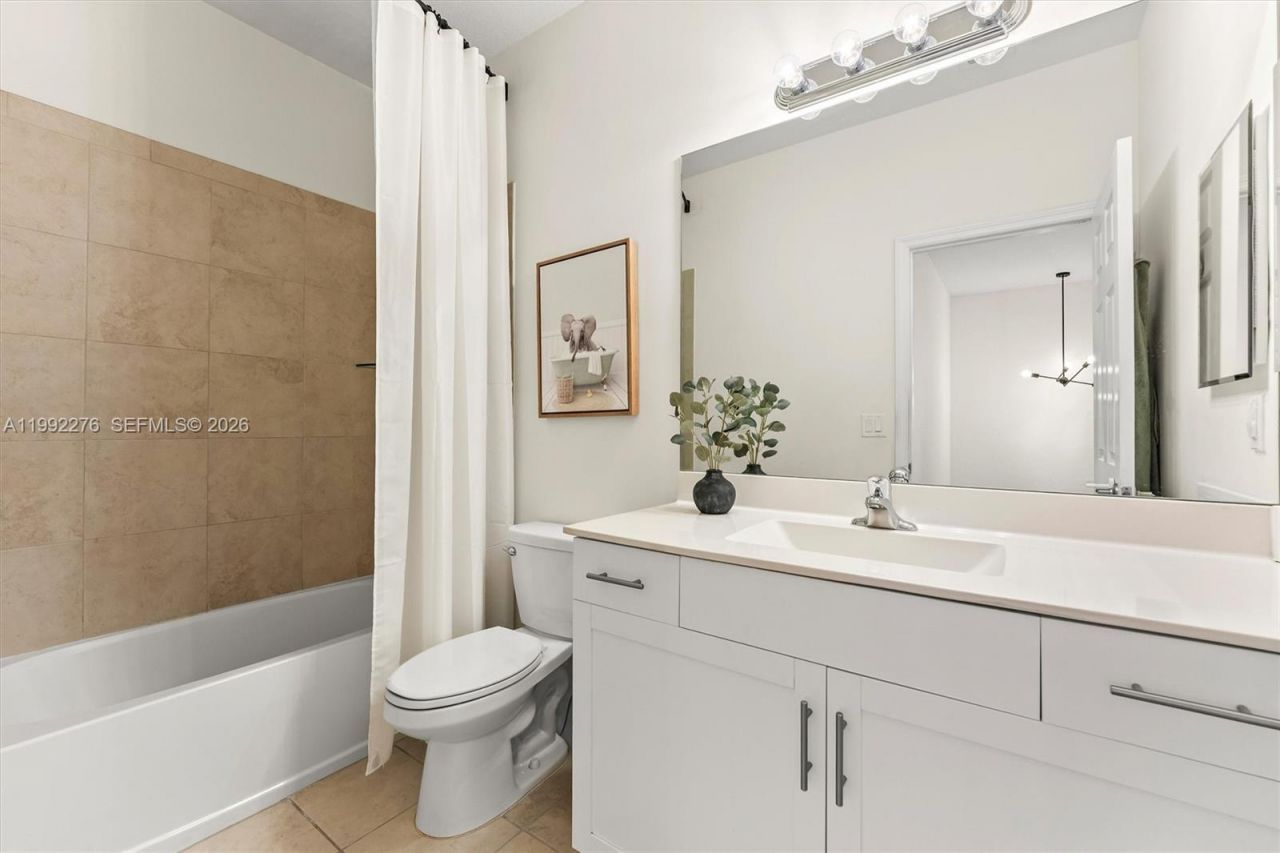 10487 W 34th Ct, Hialeah, FL 33018 Photo