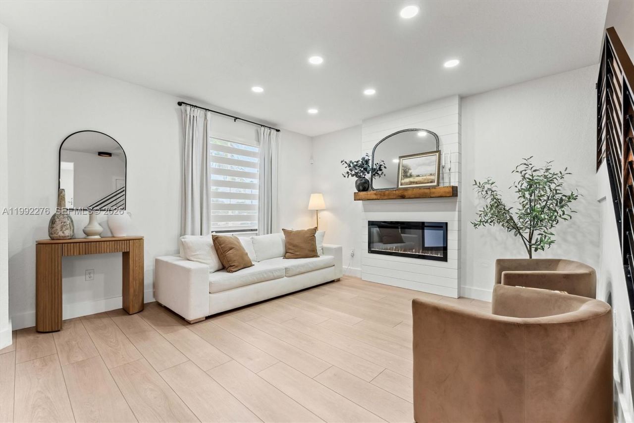 10487 W 34th Ct, Hialeah, FL 33018 Photo