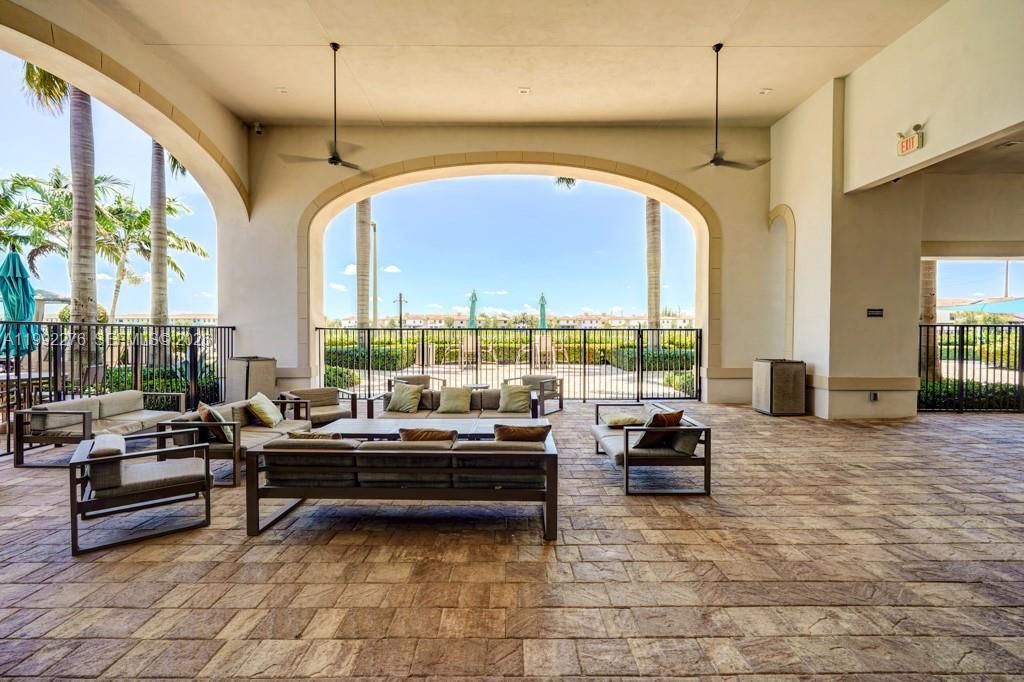 10487 W 34th Ct, Hialeah, FL 33018 Photo