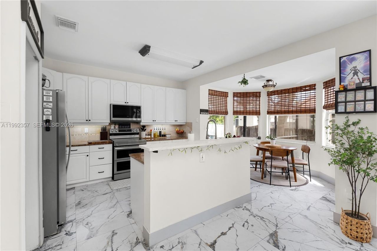 337 SW 188th Terrace, Pembroke Pines, FL 33029 Photo