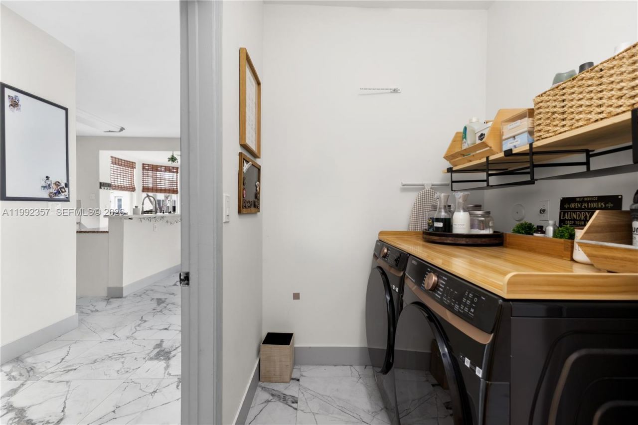 337 SW 188th Terrace, Pembroke Pines, FL 33029 Photo