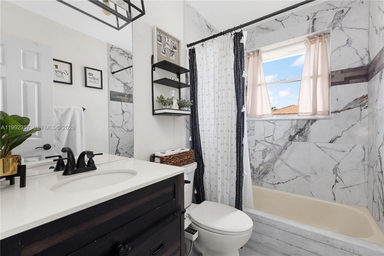 337 SW 188th Terrace, Pembroke Pines, FL 33029 Photo