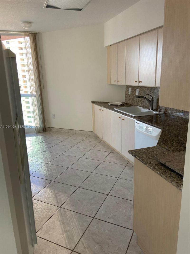 3370 Hidden Bay Dr, Unit 1914, Aventura, FL 33180 Photo