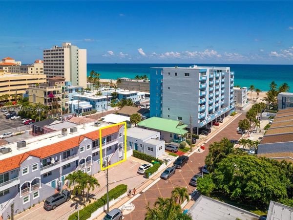 335 Virginia St , Hollywood, FL 33019