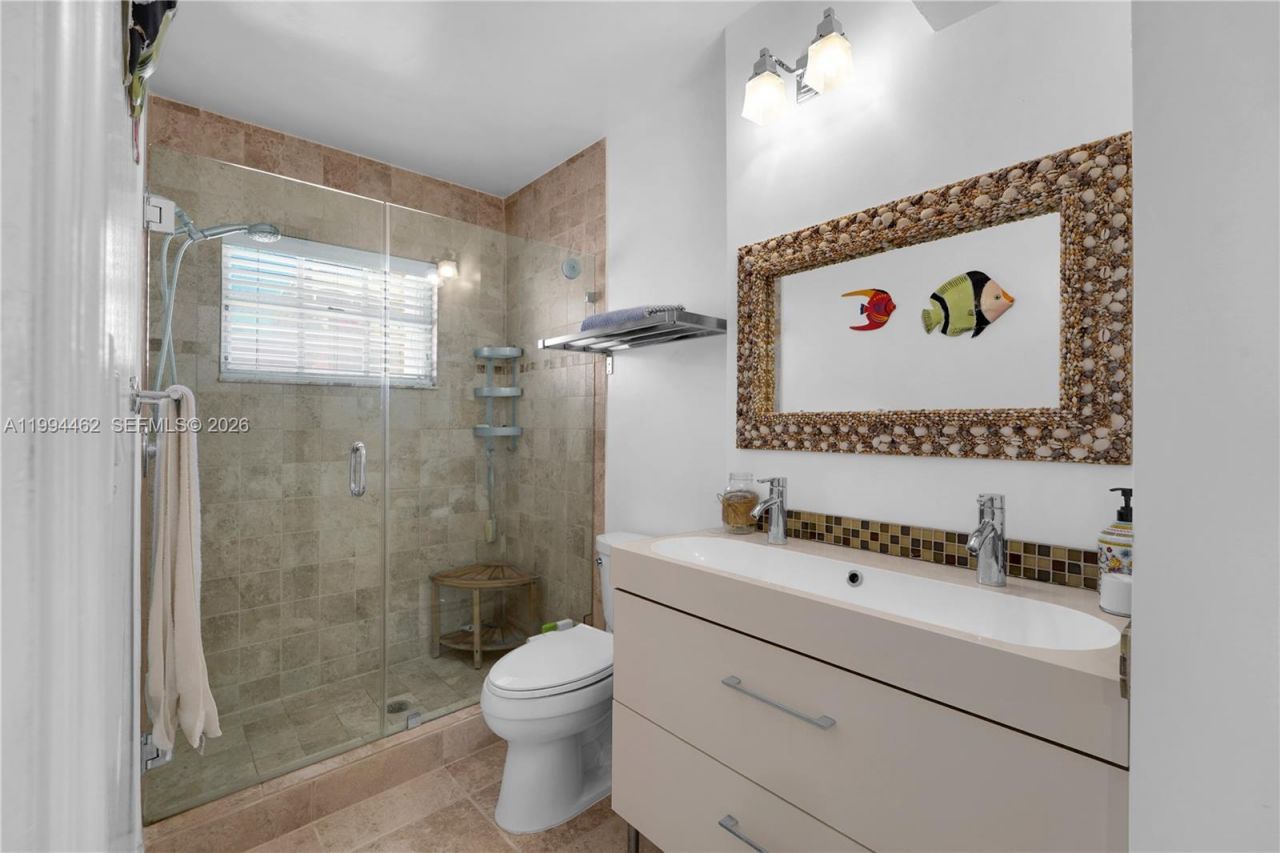 335 Virginia St , Hollywood, FL 33019 Photo