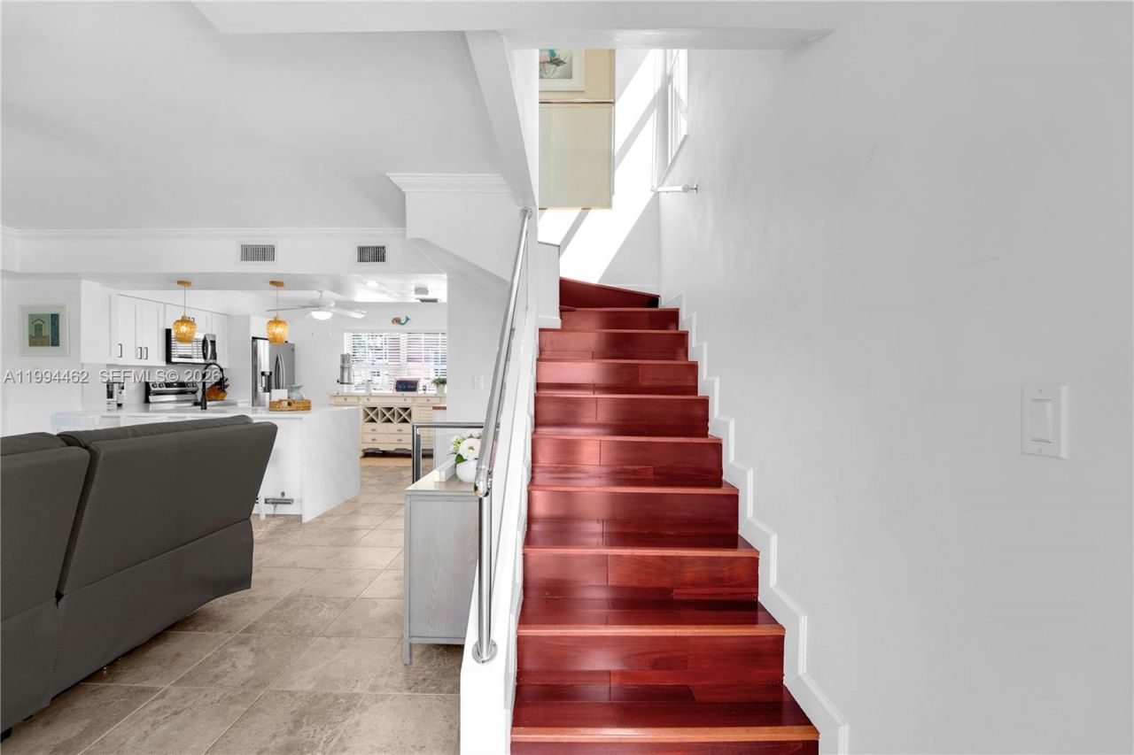 335 Virginia St, Hollywood, FL 33019 Photo