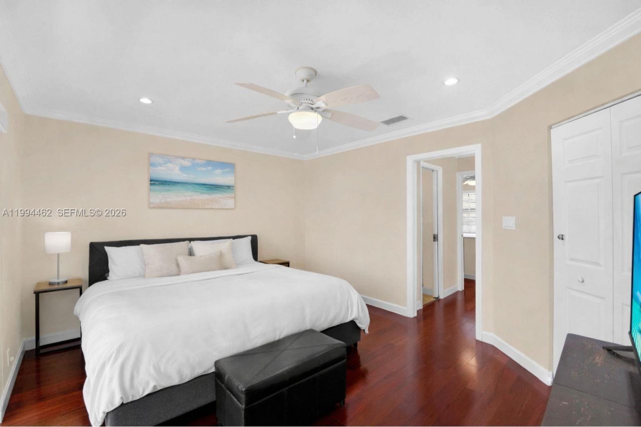 335 Virginia St , Hollywood, FL 33019 Photo