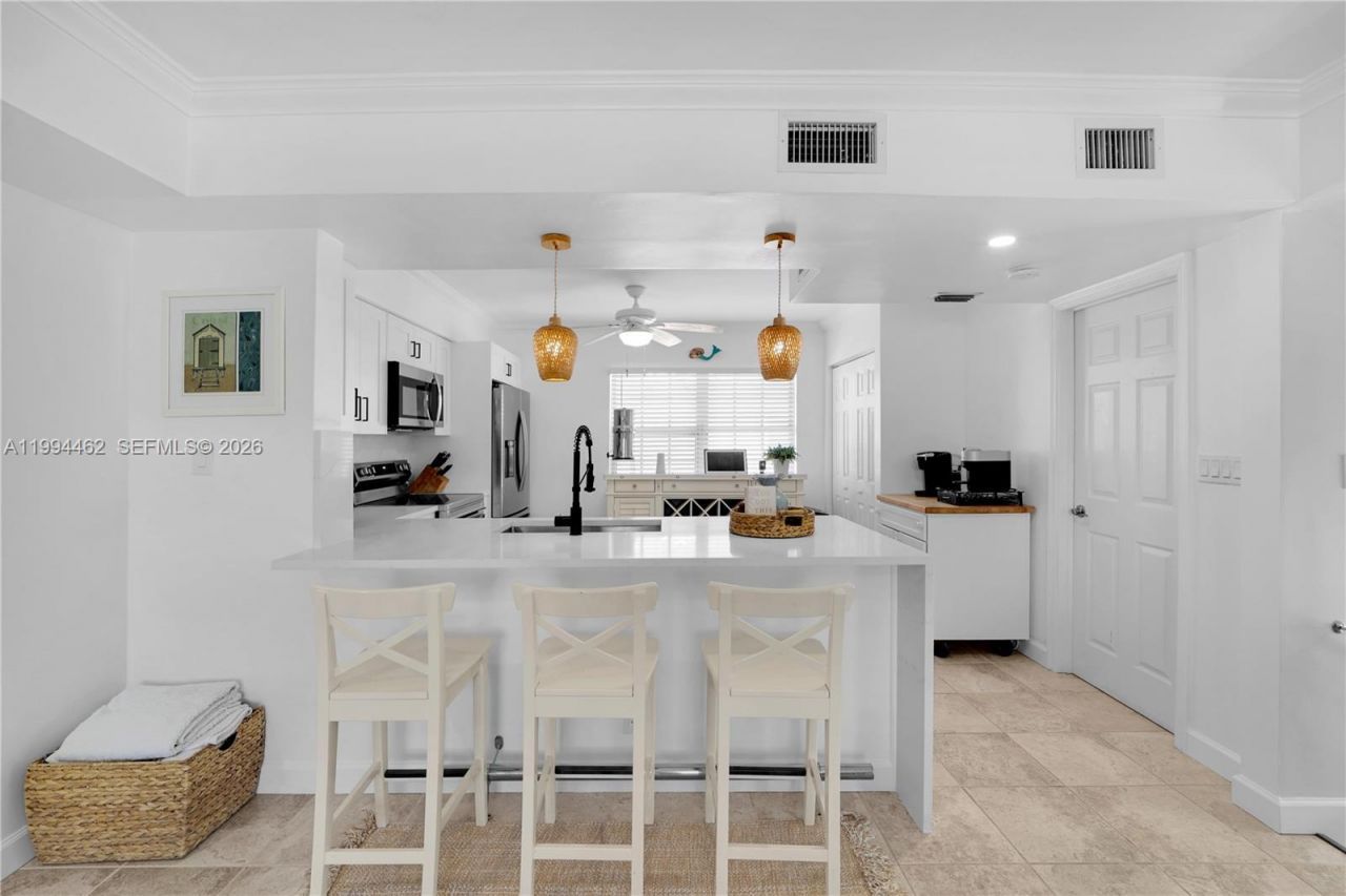 335 Virginia St, Hollywood, FL 33019 Photo