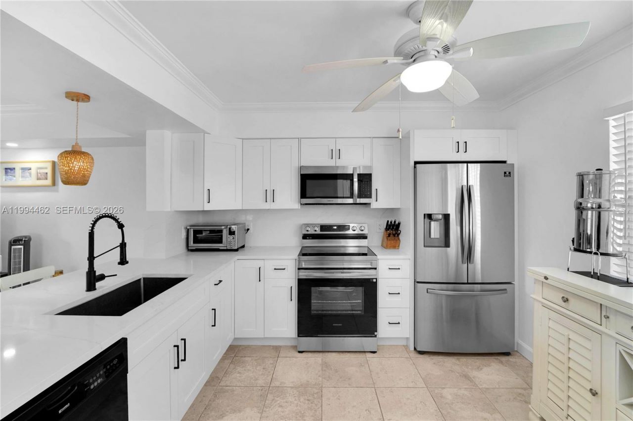 335 Virginia St, Hollywood, FL 33019 Photo