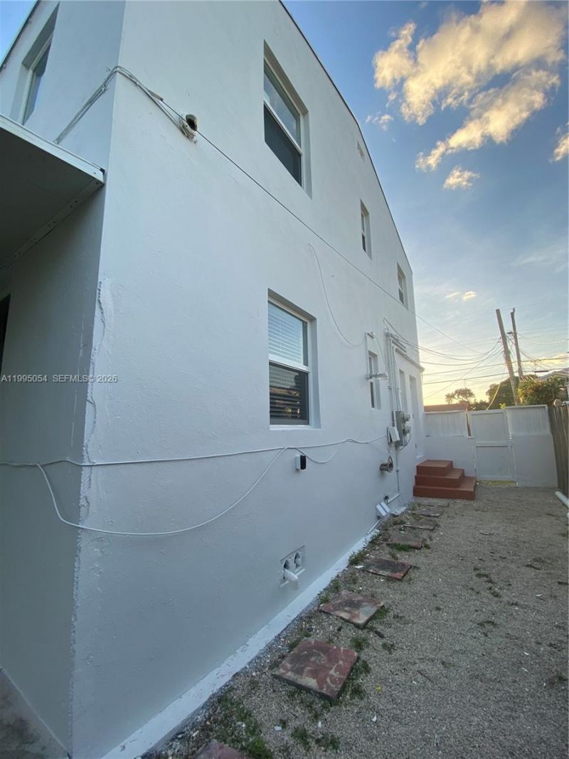 2833 SW 38th Ave, Unit 2833, Miami, FL 33134 Photo