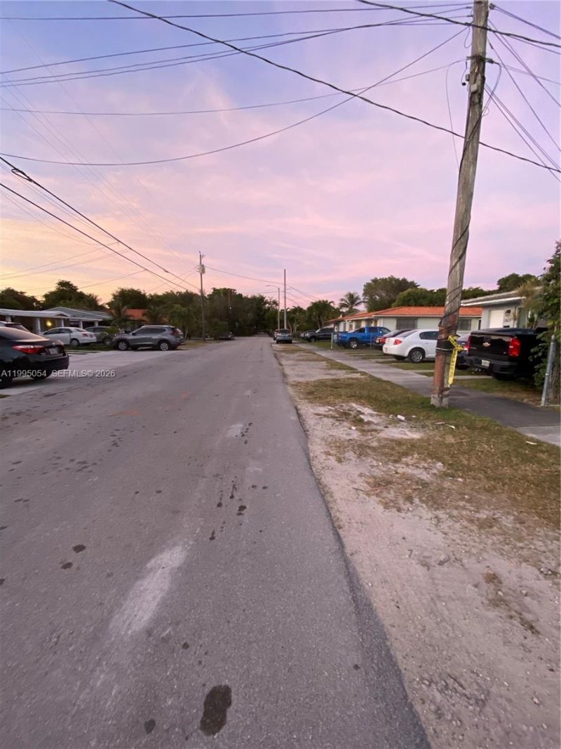 2833 SW 38th Ave, Unit 2833, Miami, FL 33134 Photo