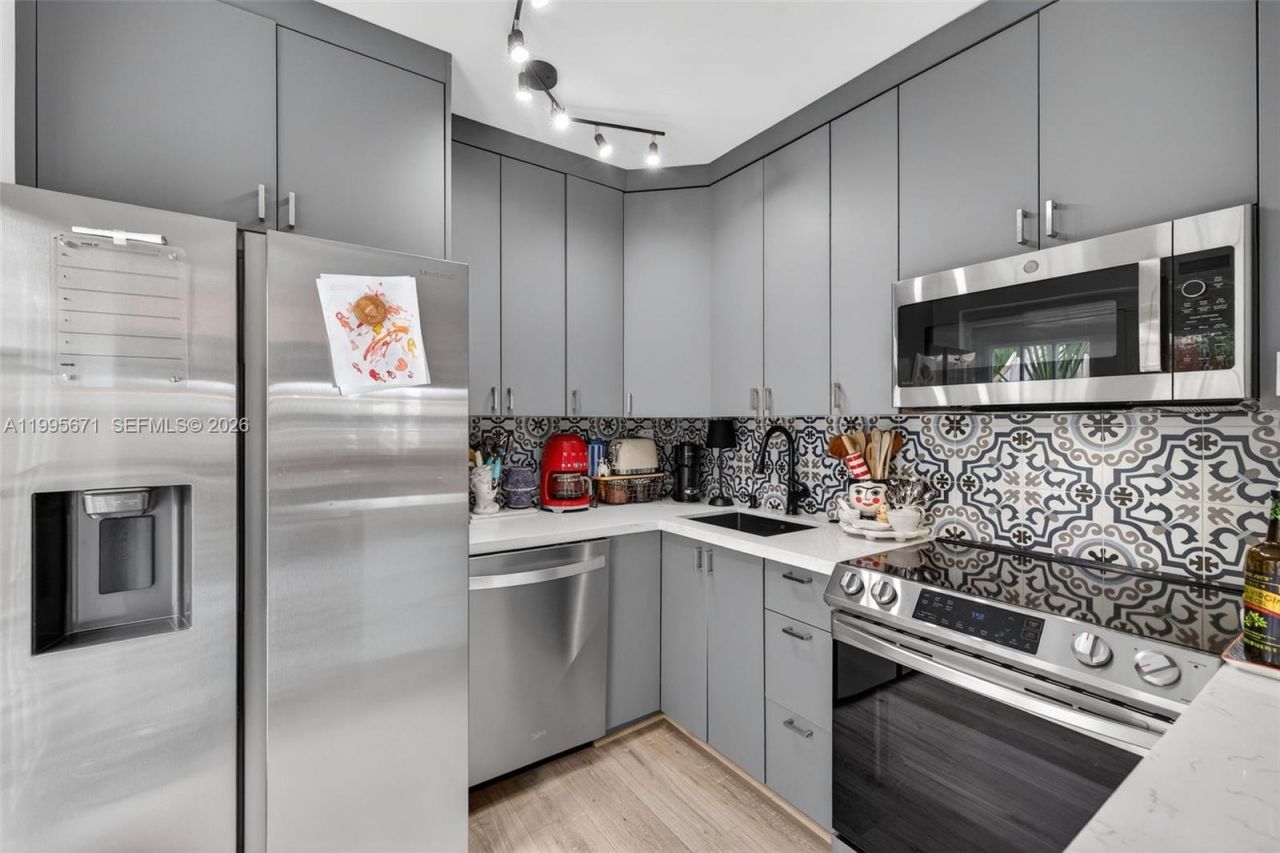 4525 NE 21st Ave, Unit 1, Fort Lauderdale, FL 33308 Photo