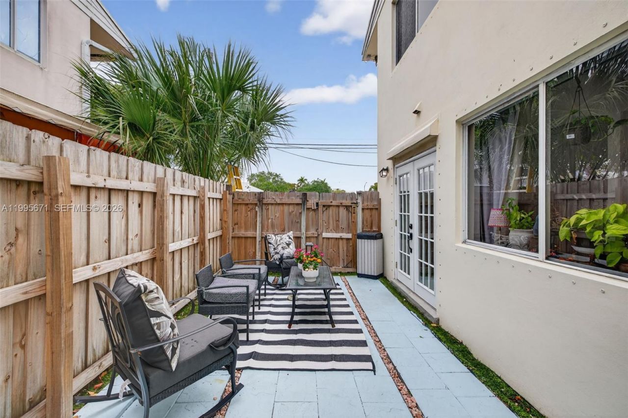 4525 NE 21st Ave, Unit 1, Fort Lauderdale, FL 33308 Photo