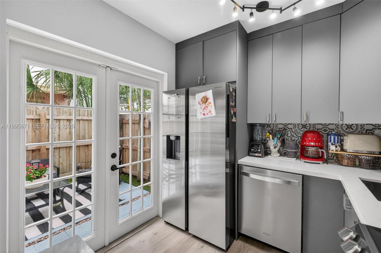 4525 NE 21st Ave, Unit 1, Fort Lauderdale, FL 33308 Photo