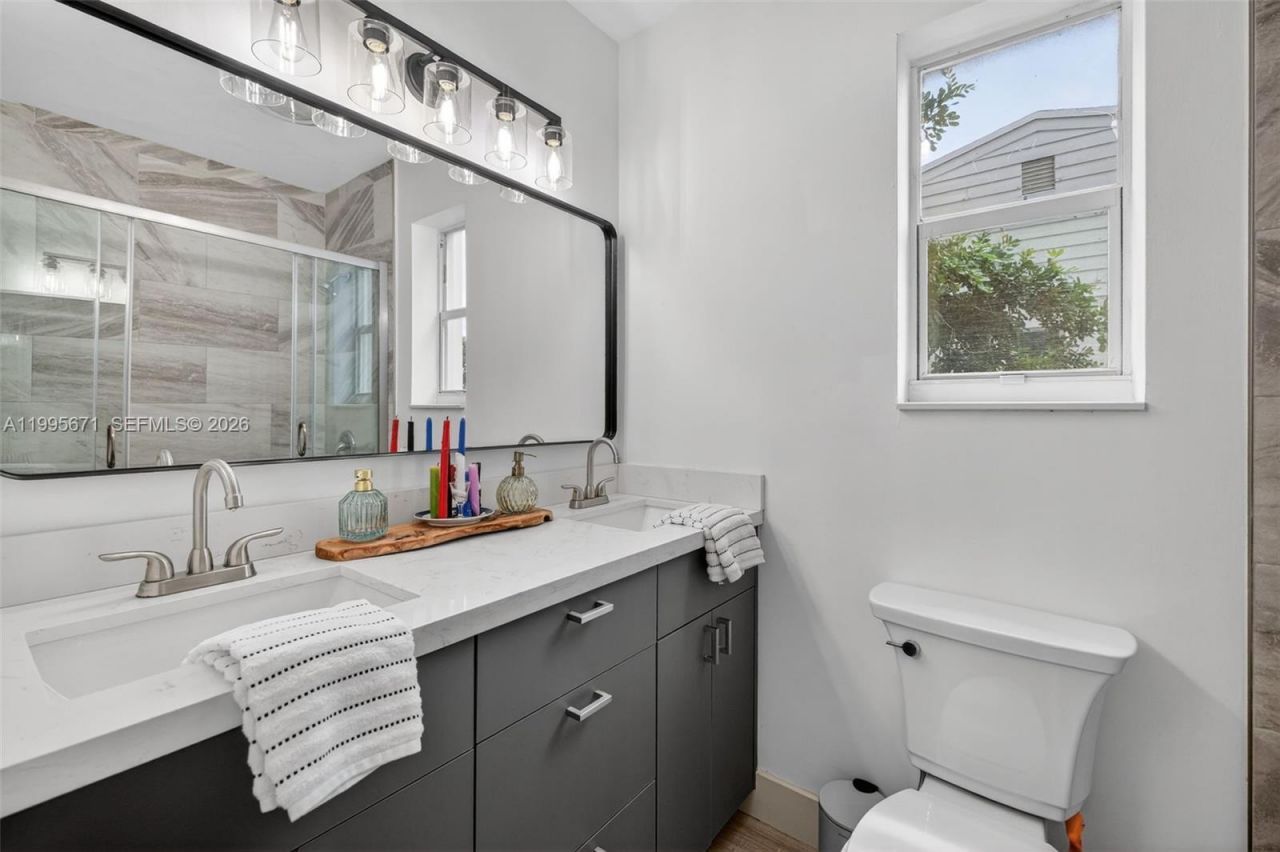 4525 NE 21st Ave, Unit 1, Fort Lauderdale, FL 33308 Photo