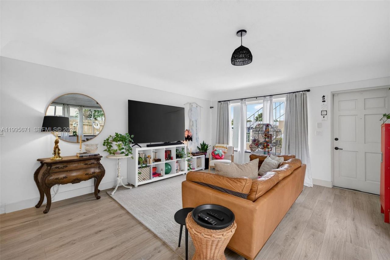 4525 NE 21st Ave, Unit 1, Fort Lauderdale, FL 33308 Photo