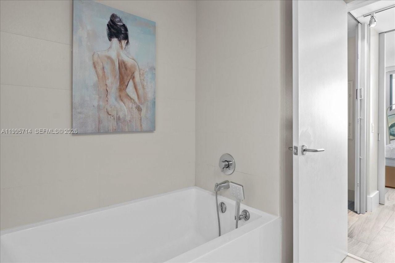 501 NE 31st St, Unit 1201, Miami, FL 33137 Photo