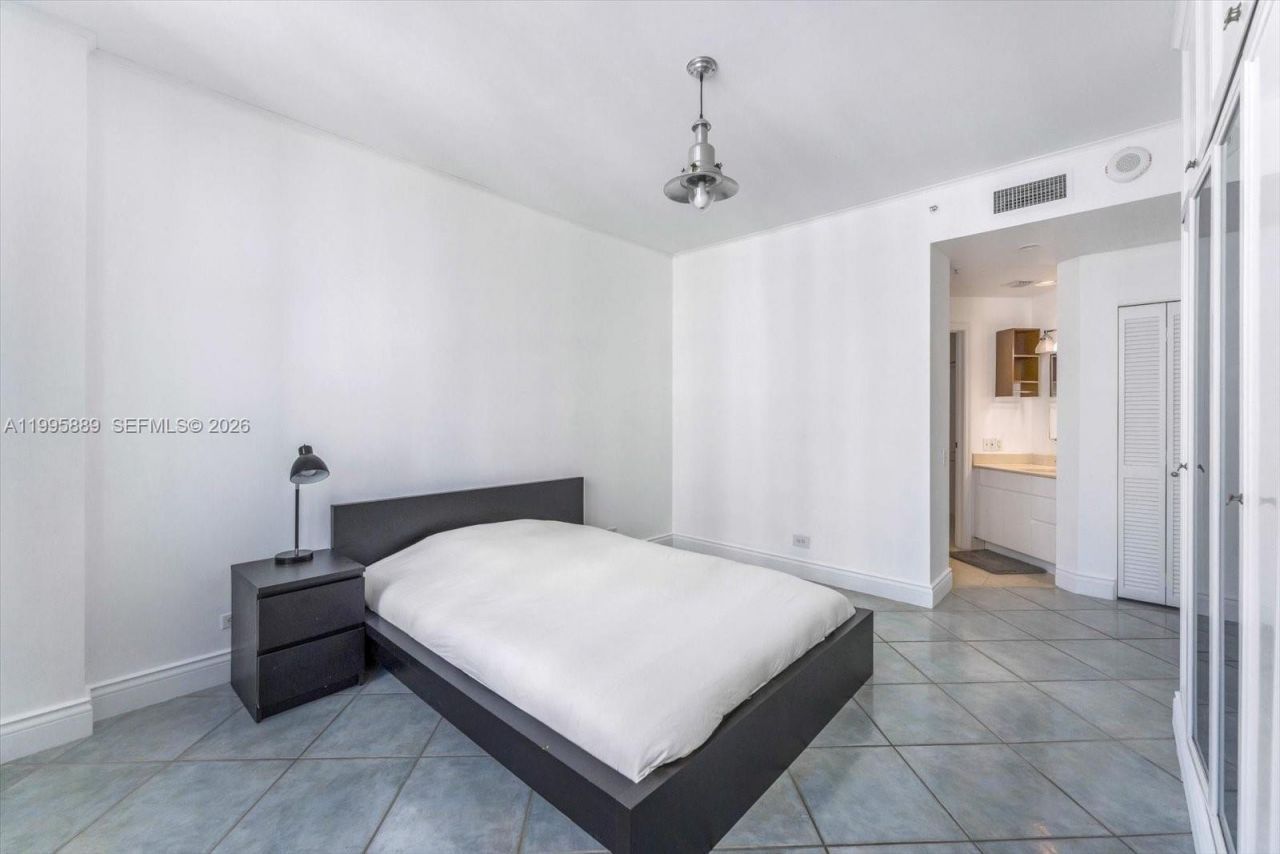 888 Brickell Key Dr , Unit 2201, Miami, FL 33131 Photo