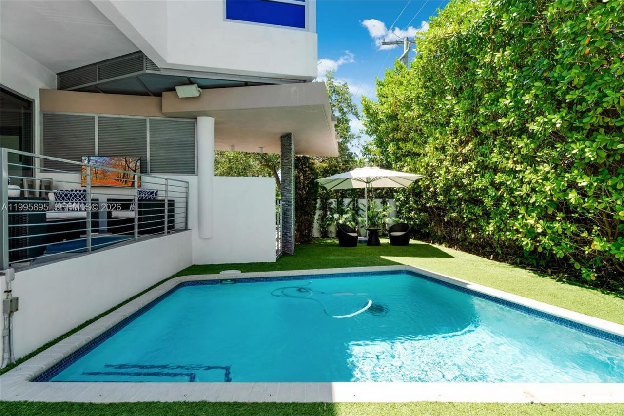 548 Fernwood Rd, Unit 548, Key Biscayne, FL 33149 Photo