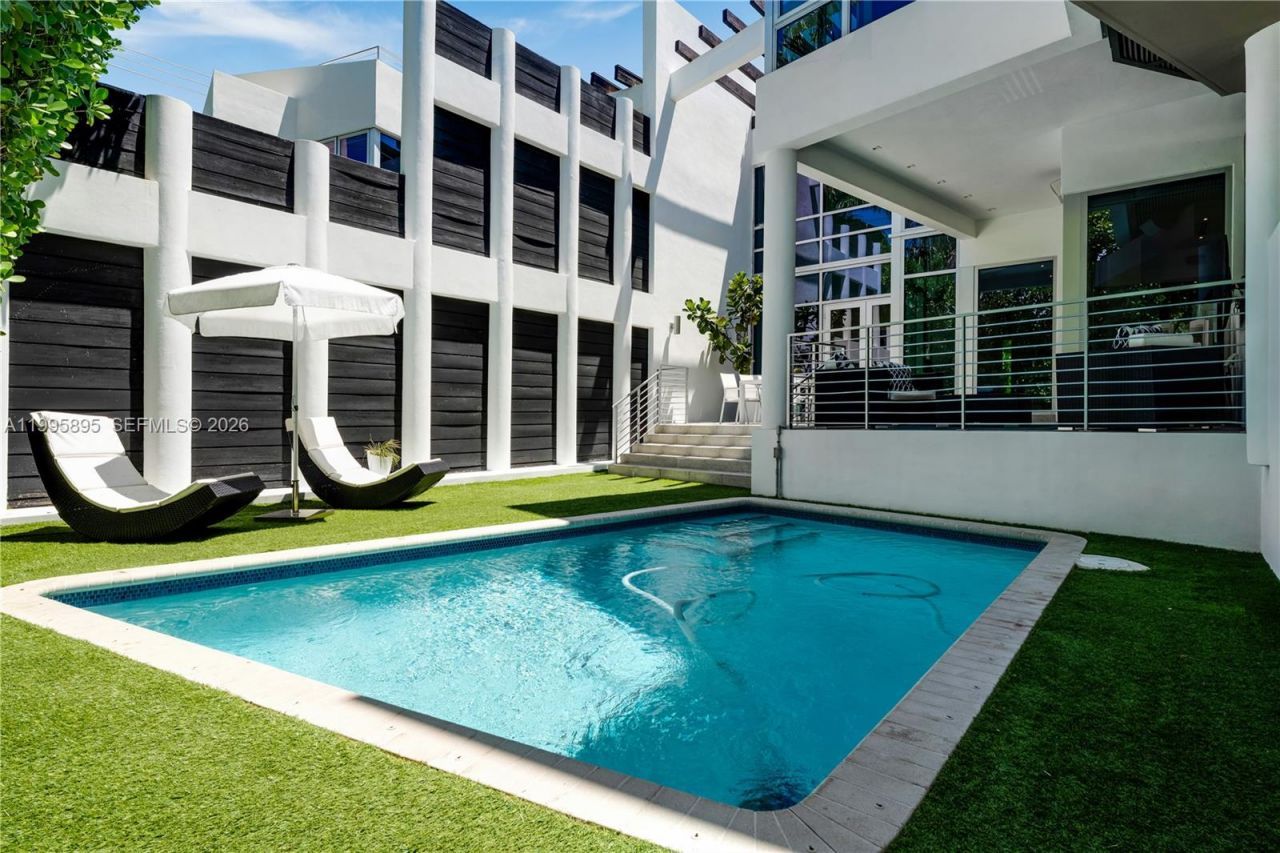 548 Fernwood Rd, Unit 548, Key Biscayne, FL 33149 Photo