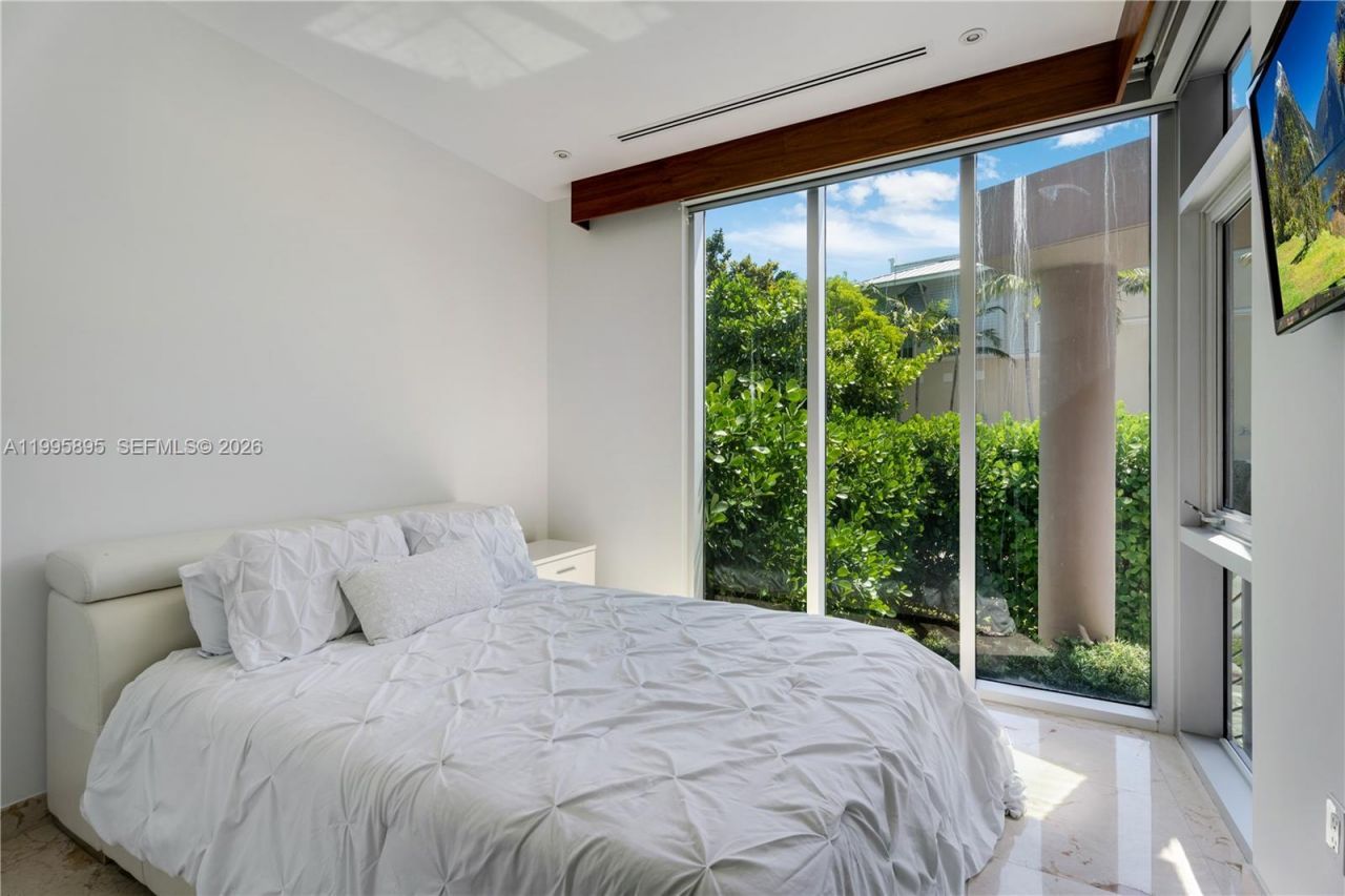 548 Fernwood Rd, Unit 548, Key Biscayne, FL 33149 Photo