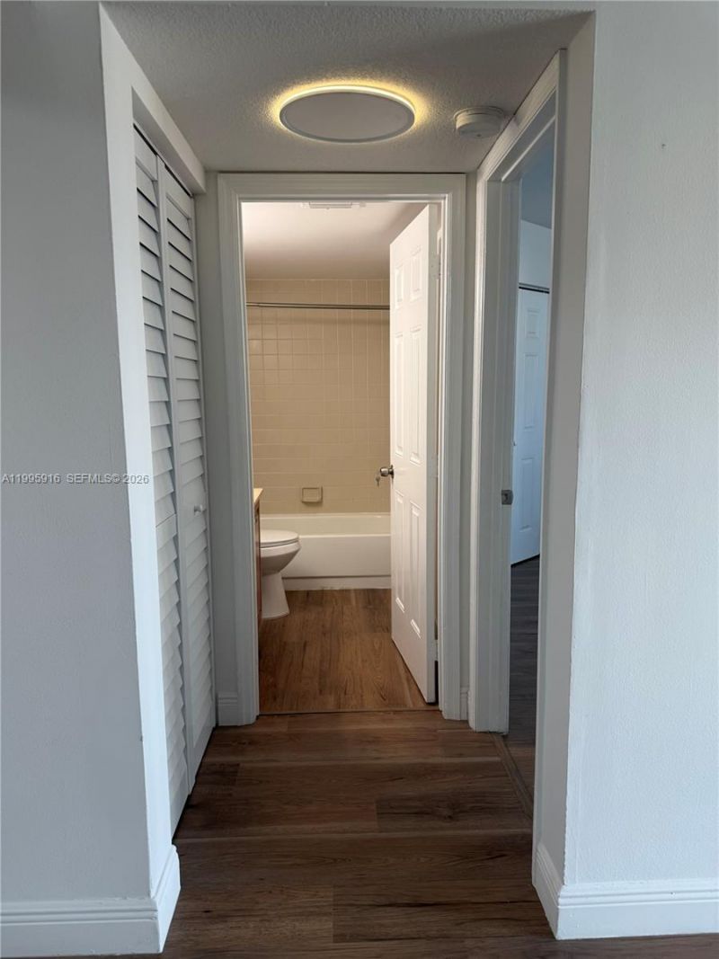 6276 NW 186th St , Unit 207, Hialeah, FL 33015 Photo