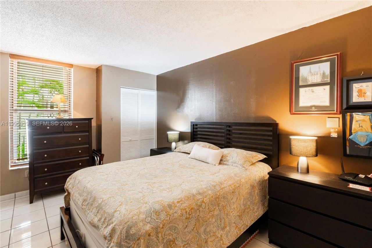 1440 Brickell Bay Dr, Unit 203, Miami, FL 33131 Photo