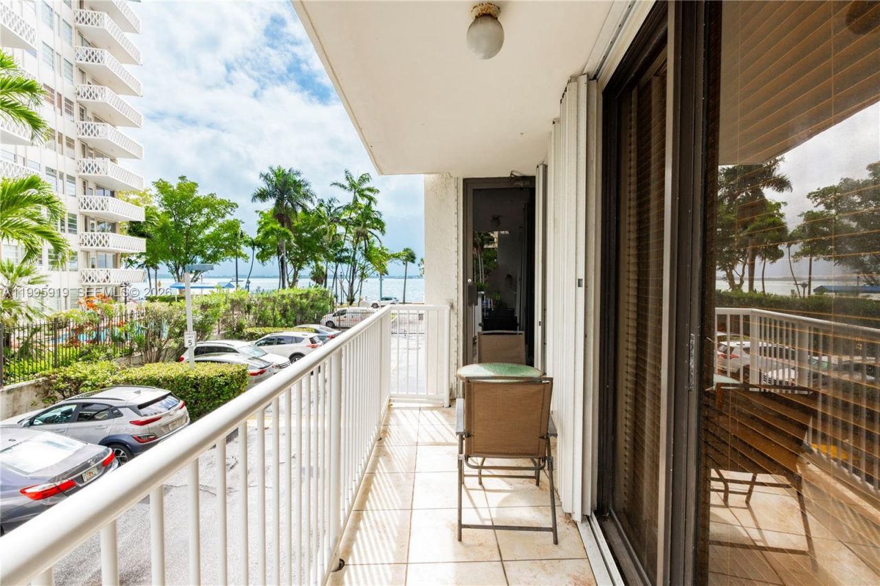 1440 Brickell Bay Dr, Unit 203, Miami, FL 33131 Photo