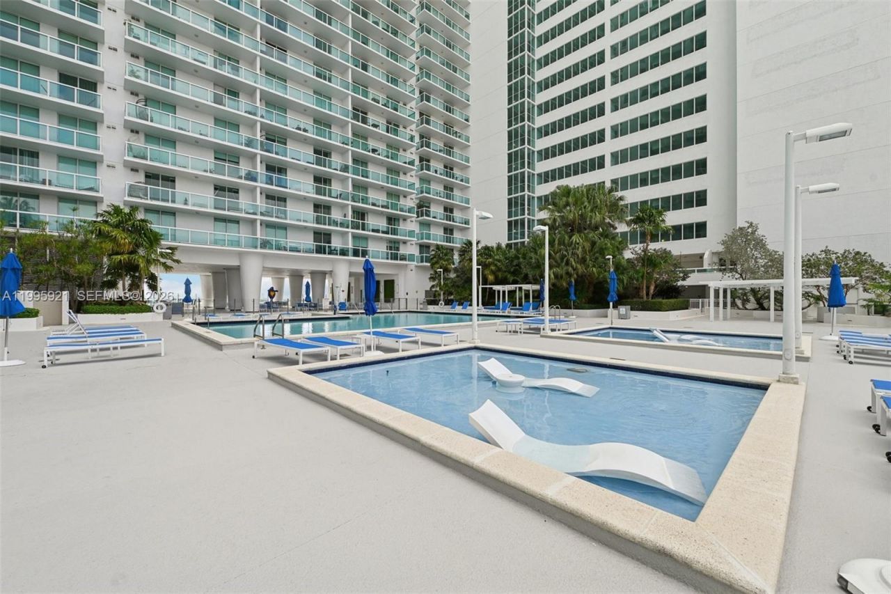 1800 N Bayshore Dr, Unit 2811, Miami, FL 33132 Photo