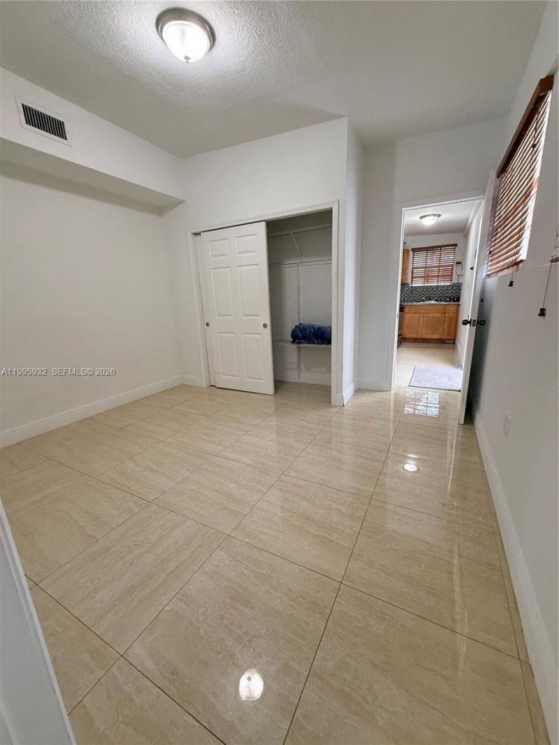 2250 NW 103rd St, Unit B, Miami, FL 33147 Photo