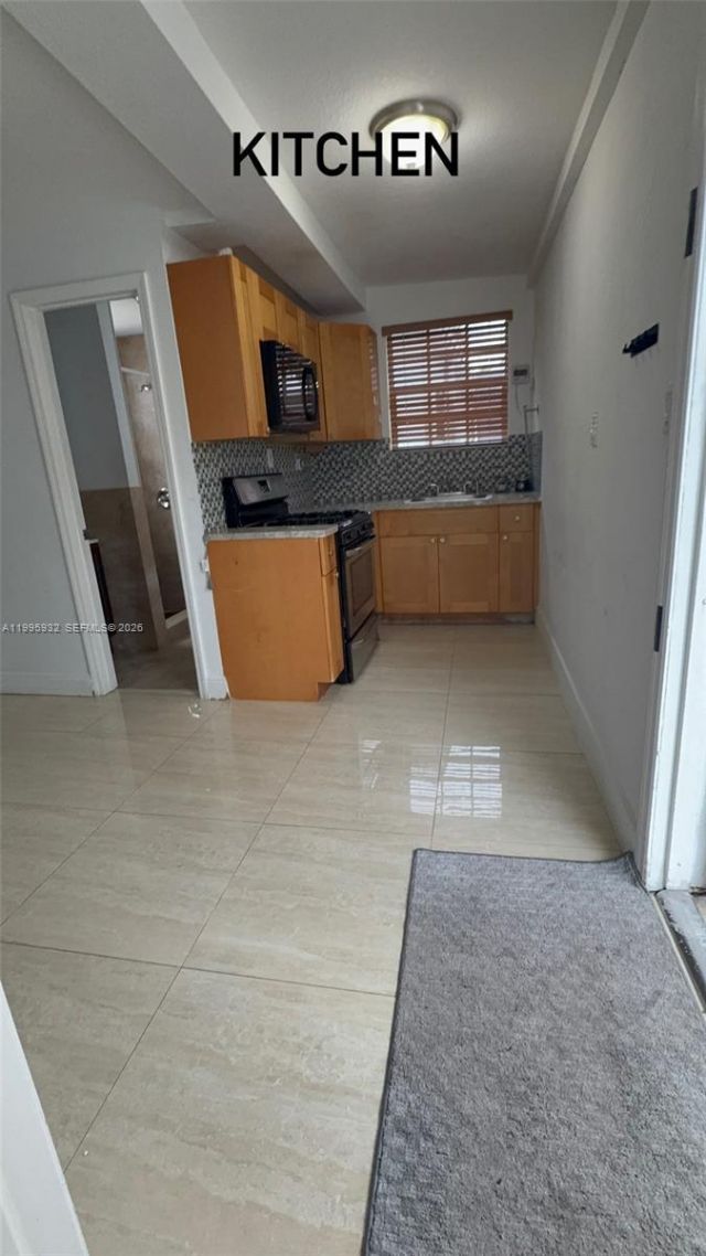 2250 NW 103rd St, Unit B, Miami, FL 33147 Photo