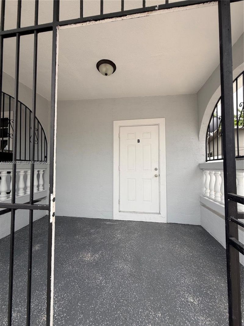 2250 NW 103rd St, Unit B, Miami, FL 33147 Photo