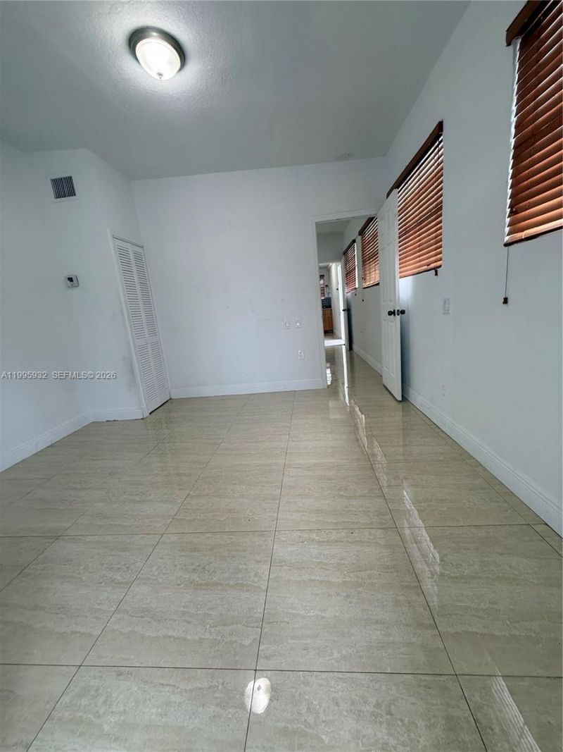 2250 NW 103rd St, Unit B, Miami, FL 33147 Photo