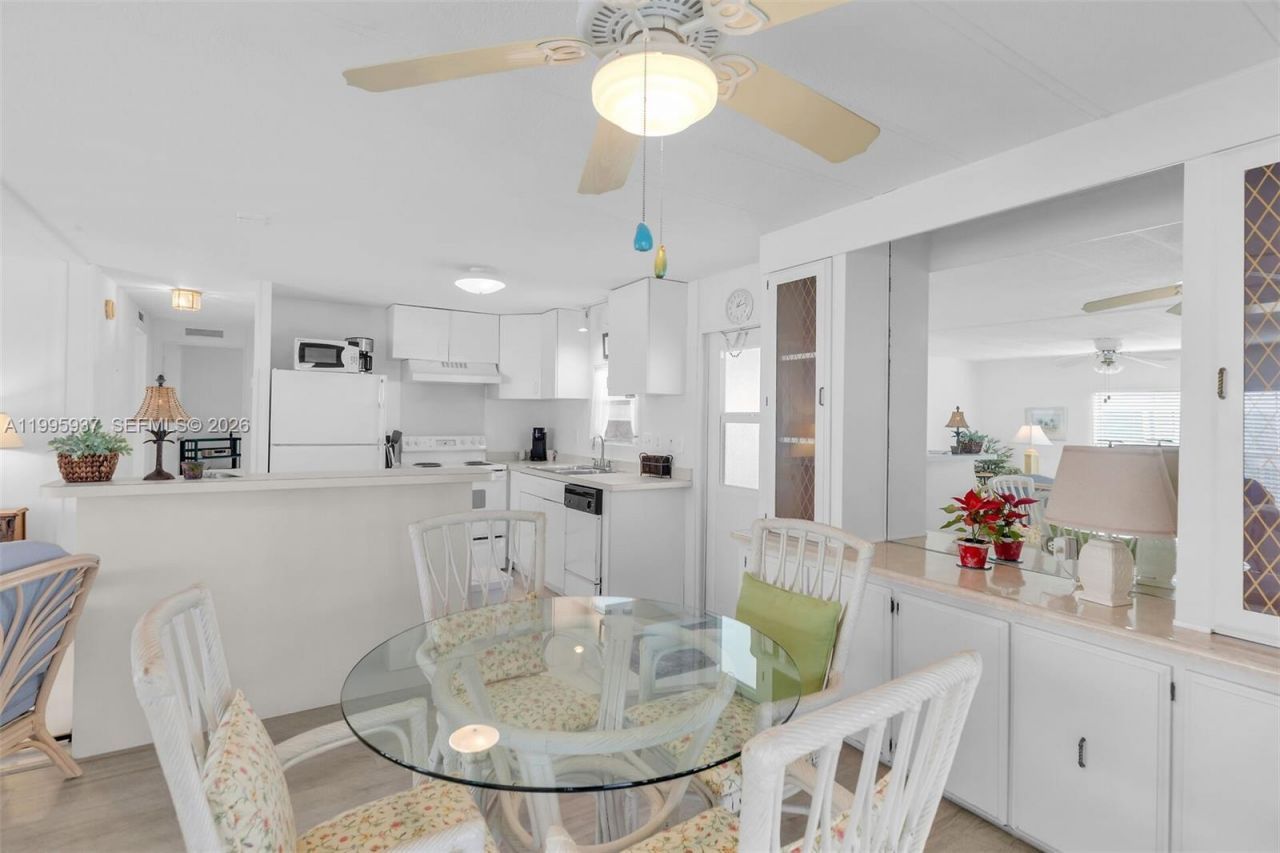 812 S Silver Cir, Key Largo, FL 33037 Photo