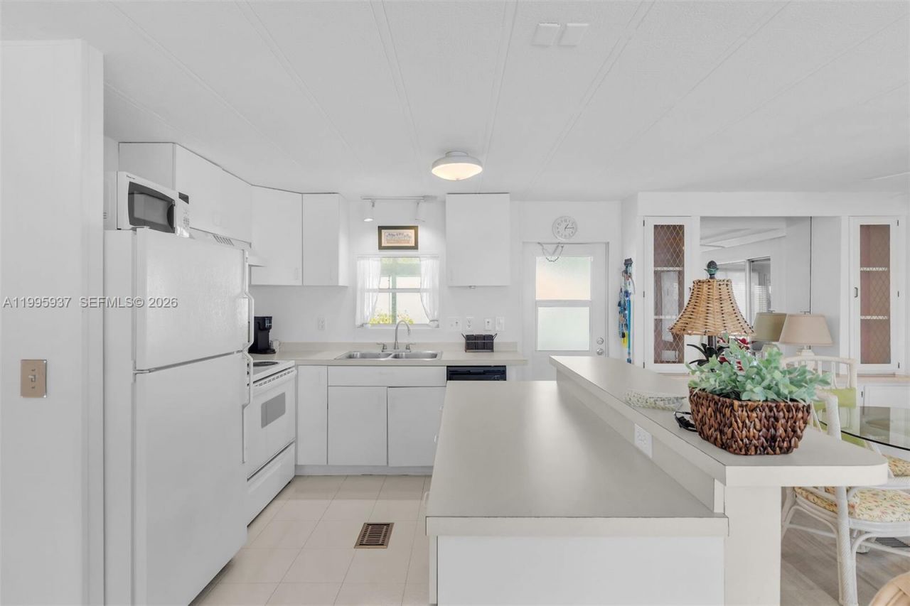812 S Silver Cir, Key Largo, FL 33037 Photo
