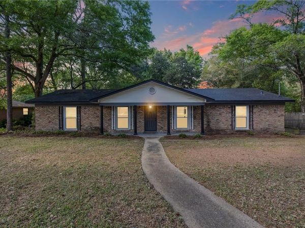 5306 Forest Park Drive, Mobile, AL 36618