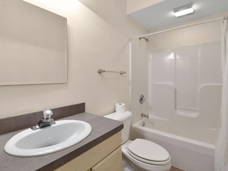 102 Roth Court, Bellevue, OH 44811 Photo 13