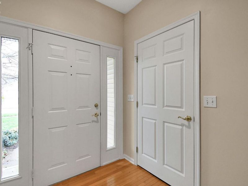 102 Roth Court, Bellevue, OH 44811 Photo 3