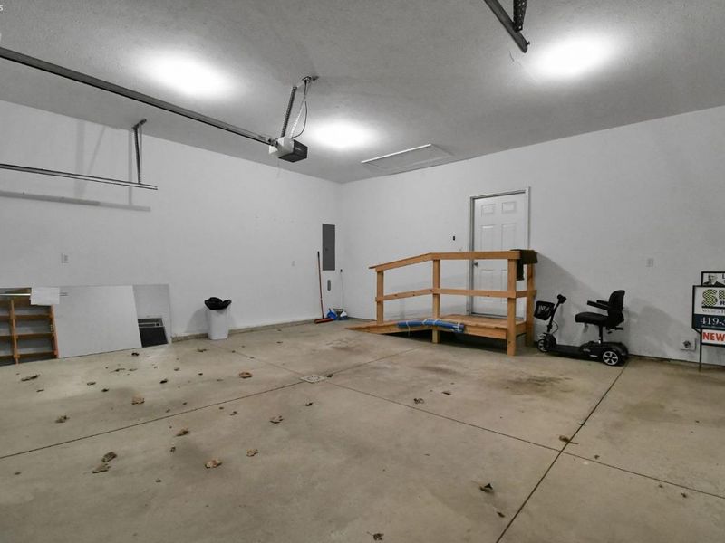 102 Roth Court, Bellevue, OH 44811 Photo 32