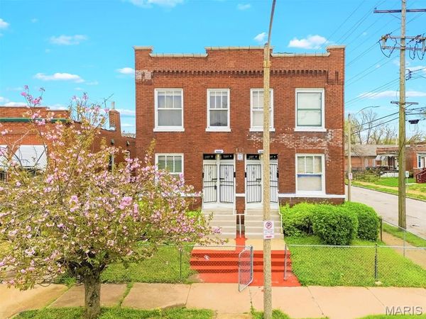 4200 College Avenue , St Louis, MO 63107