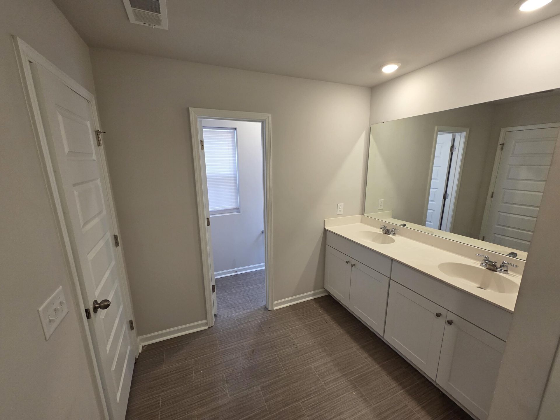 8034 Reagan Way Photo 14