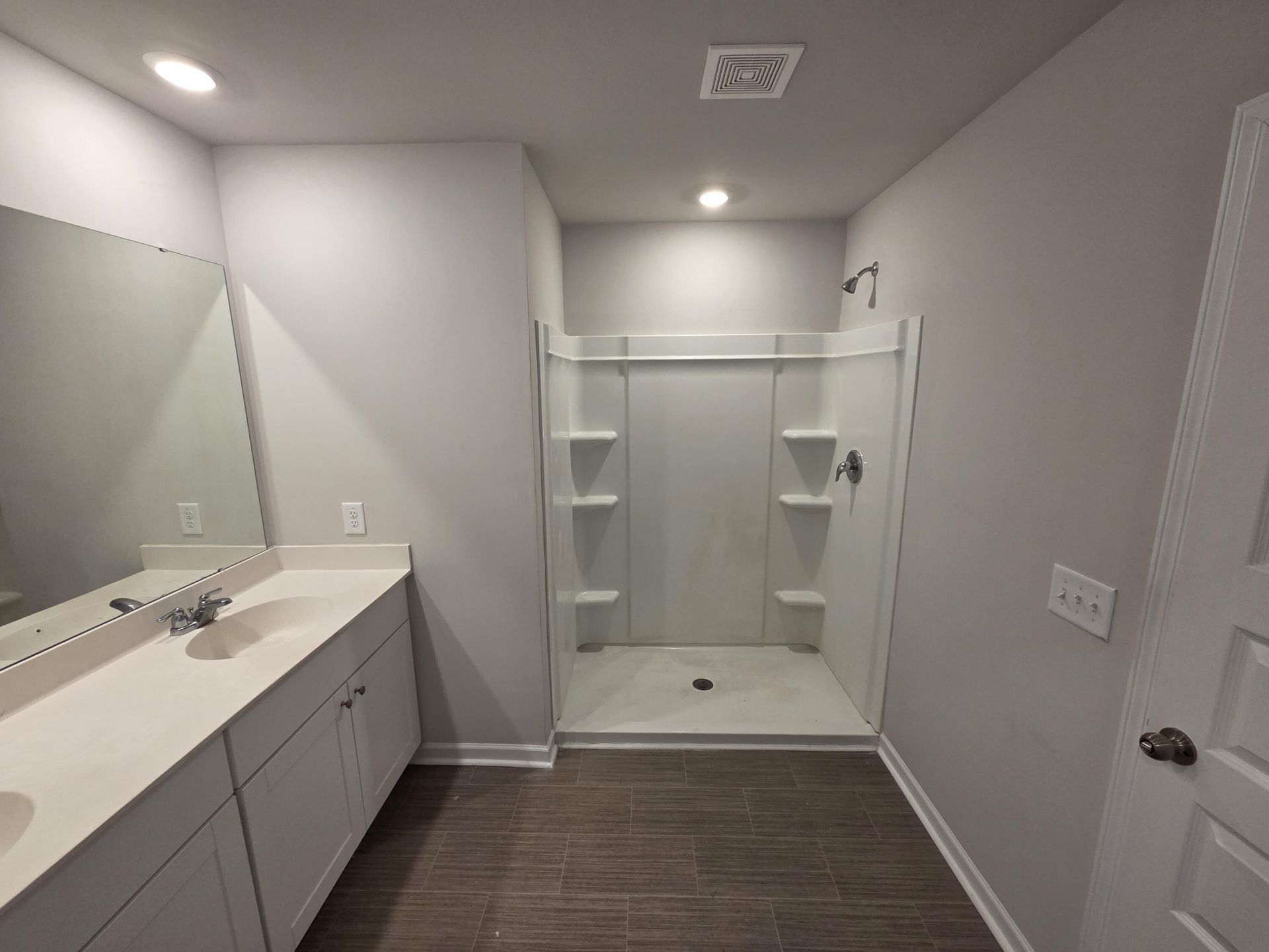 8034 Reagan Way Photo 15