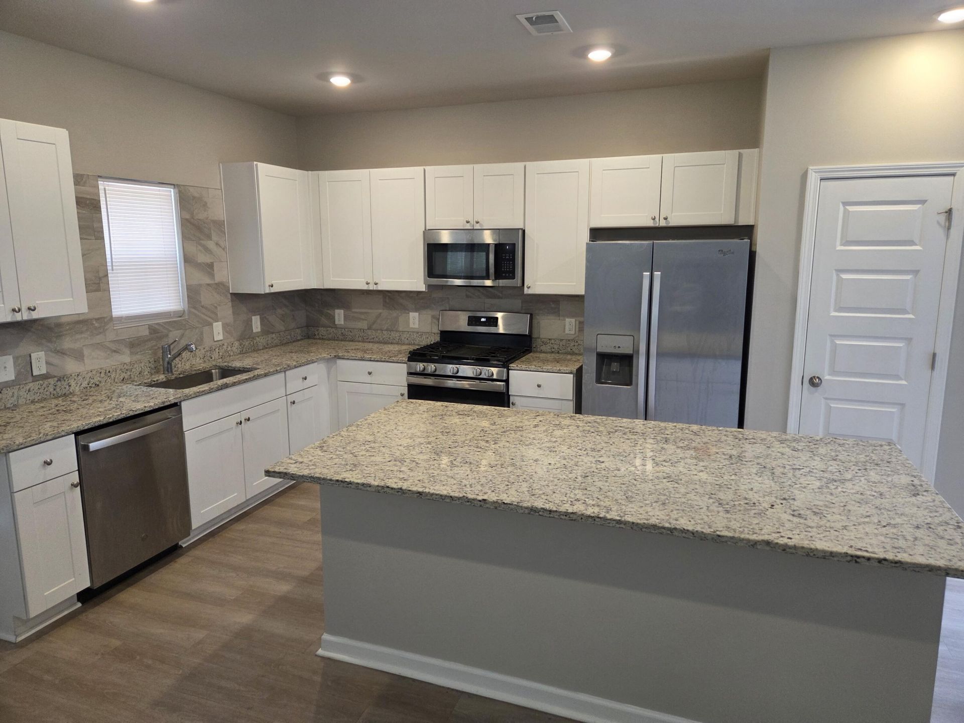 8034 Reagan Way Photo 4