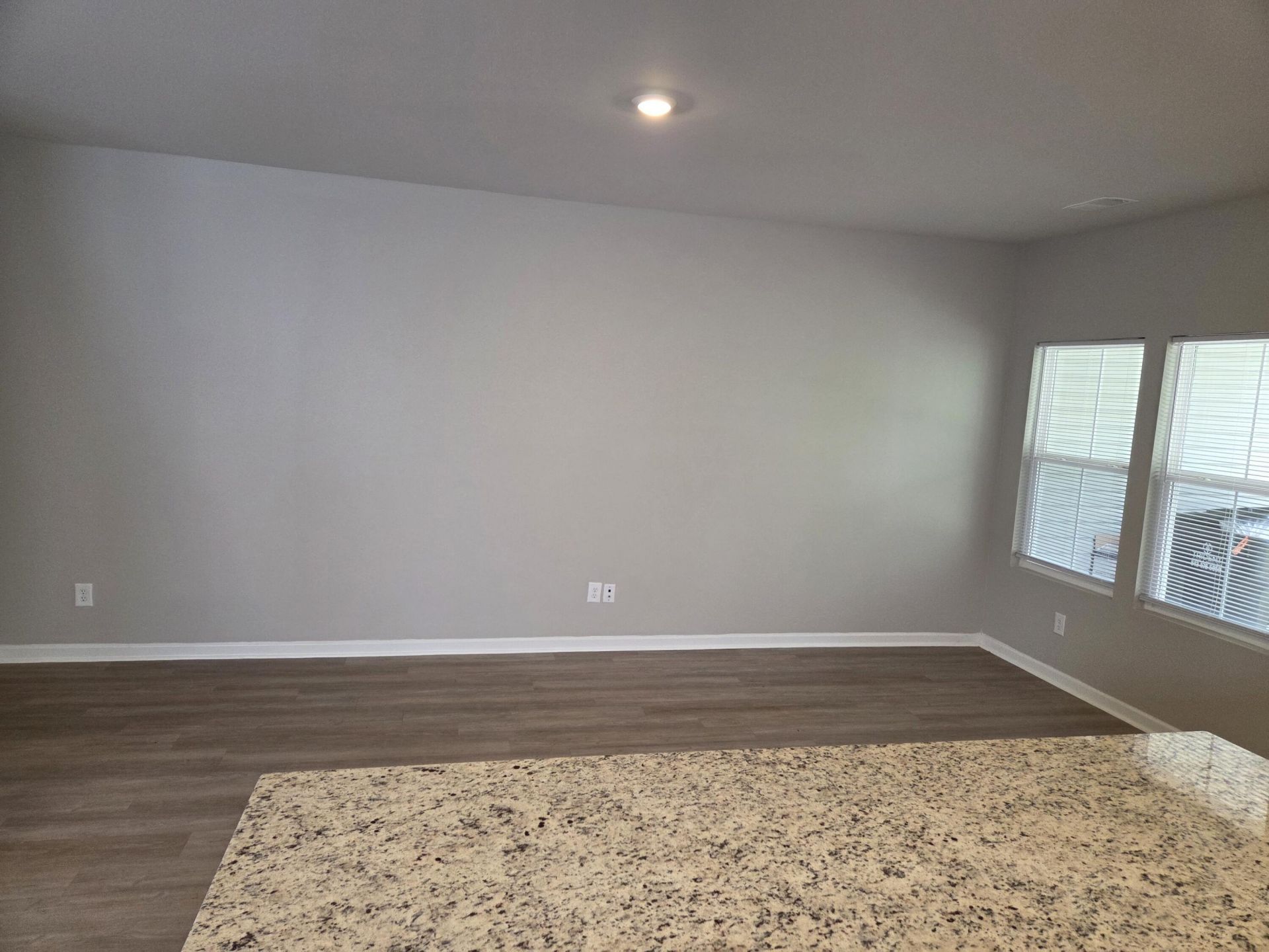 8034 Reagan Way Photo 5