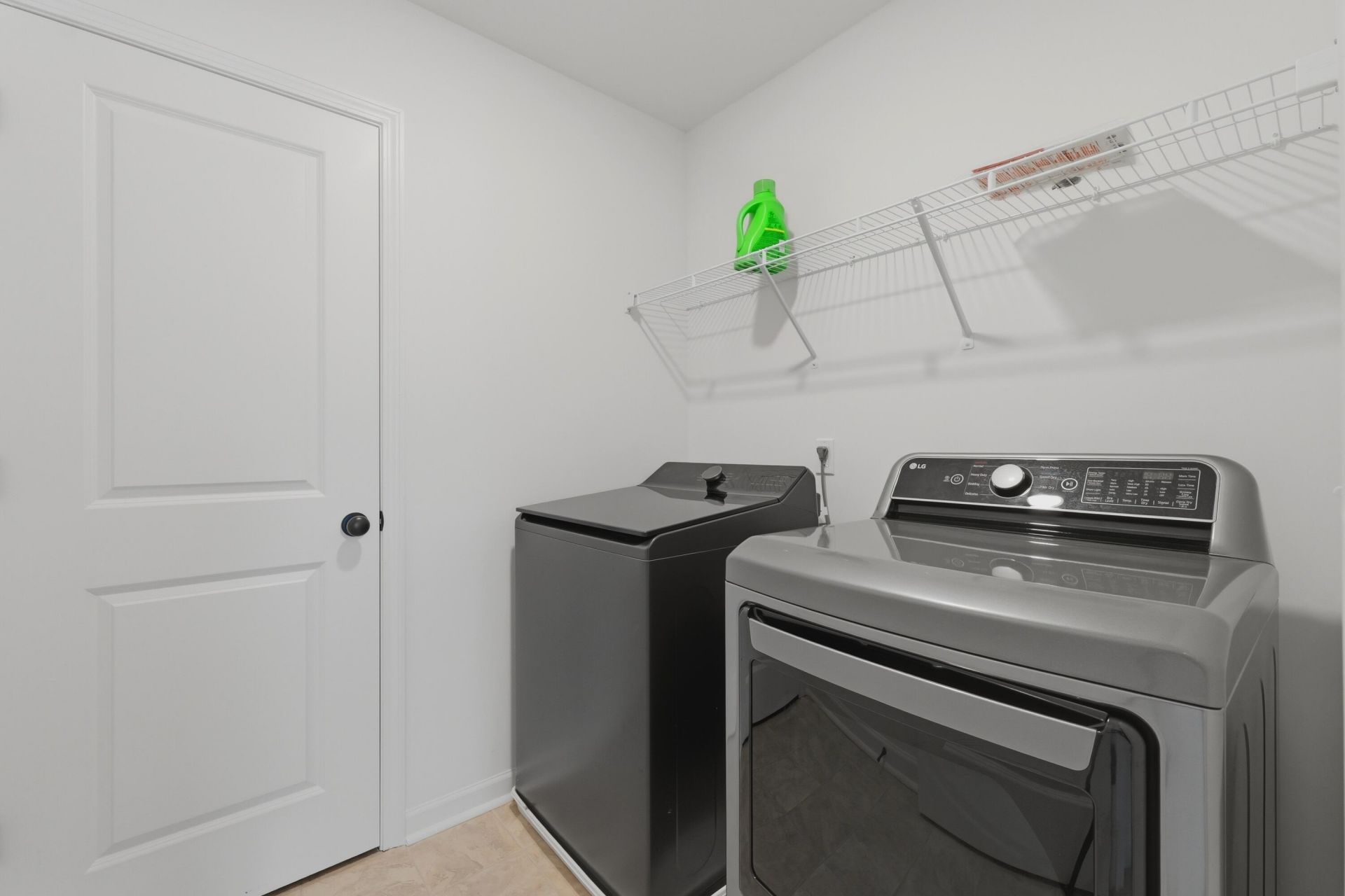 290 Surfbird Road Photo 11