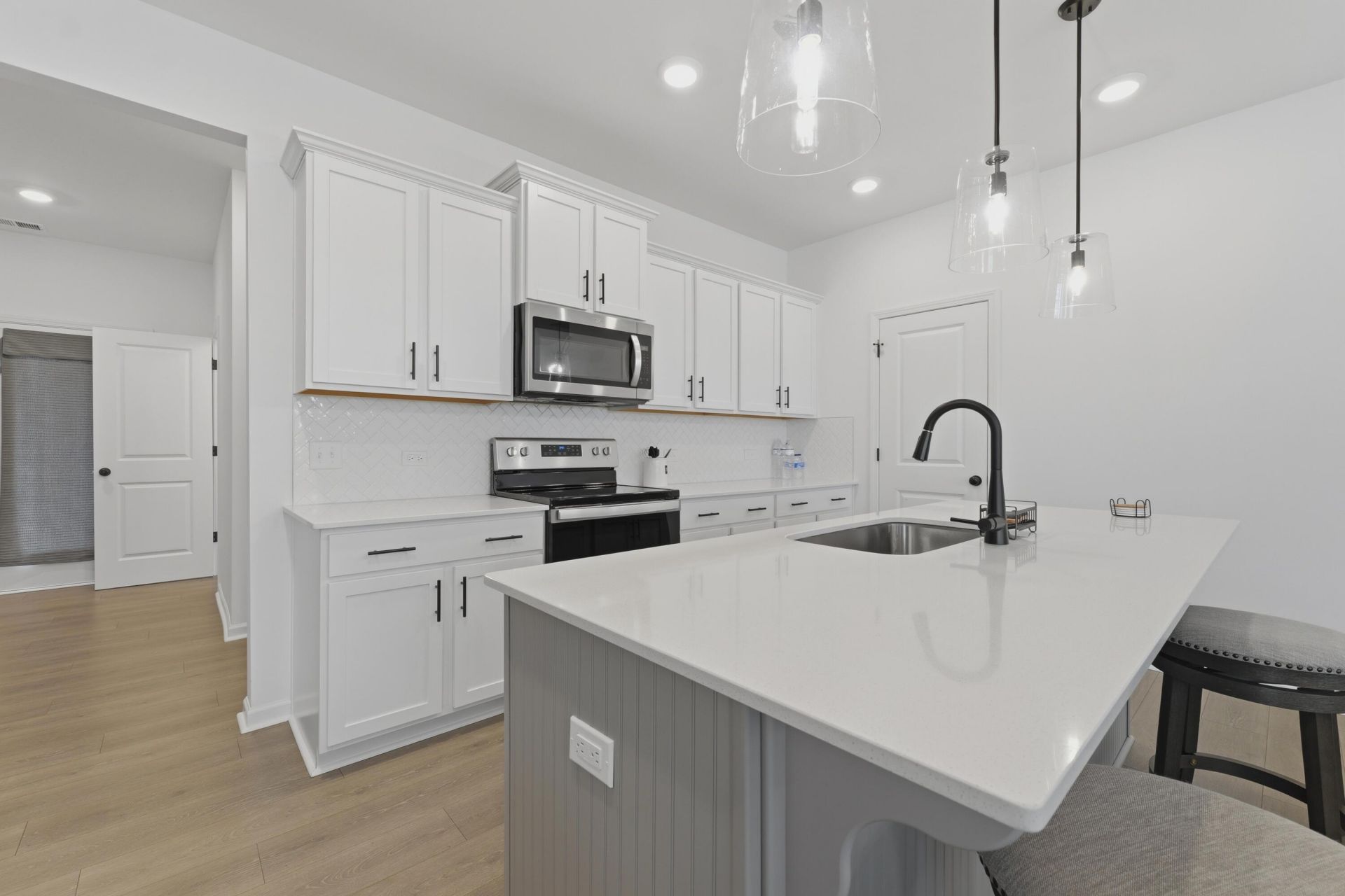 290 Surfbird Road Photo 9