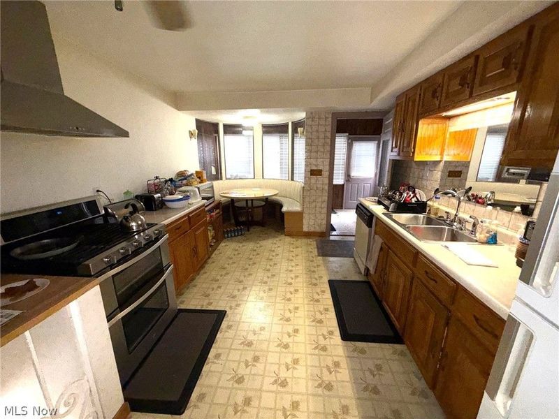 814 North Road NE, Warren, OH 44483 Photo 11