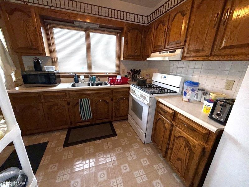 814 North Road NE, Warren, OH 44483 Photo 17