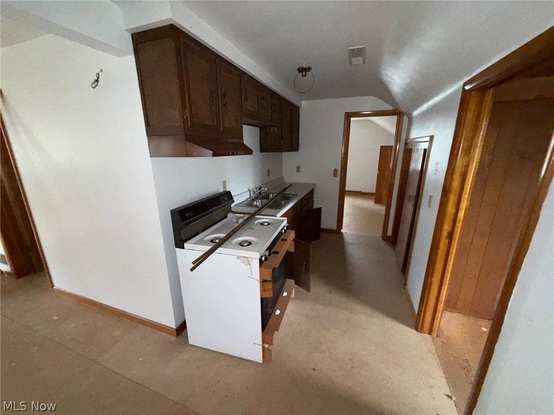 814 North Road NE, Warren, OH 44483 Photo 22